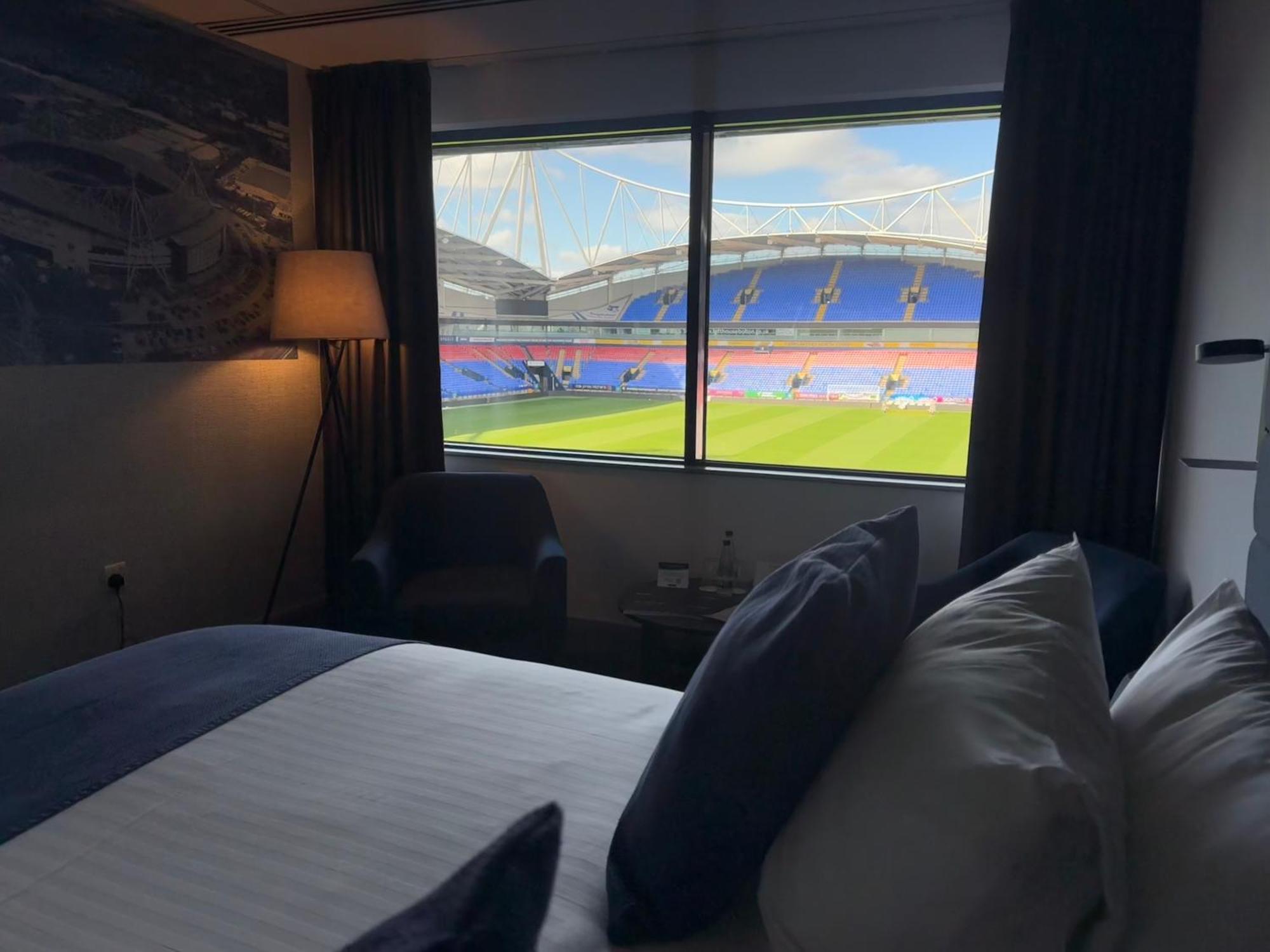 The Bolton Stadium Hotel, A Member Of Radisson Individuals Exteriér fotografie